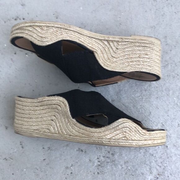 Aquatalia slides  - Picture 2 of 7